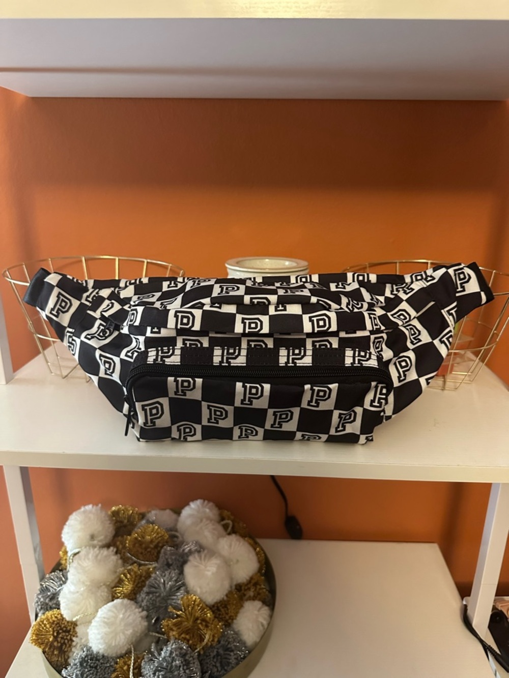 PINK Large Black & White Checkered Patterned Waist Bag(NWOT)